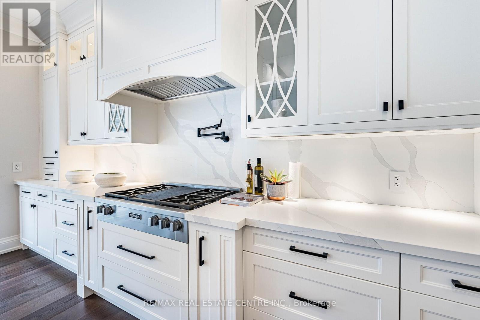 15 Montford Drive, Toronto, Ontario  M2M 3H2 - Photo 21 - C13051104