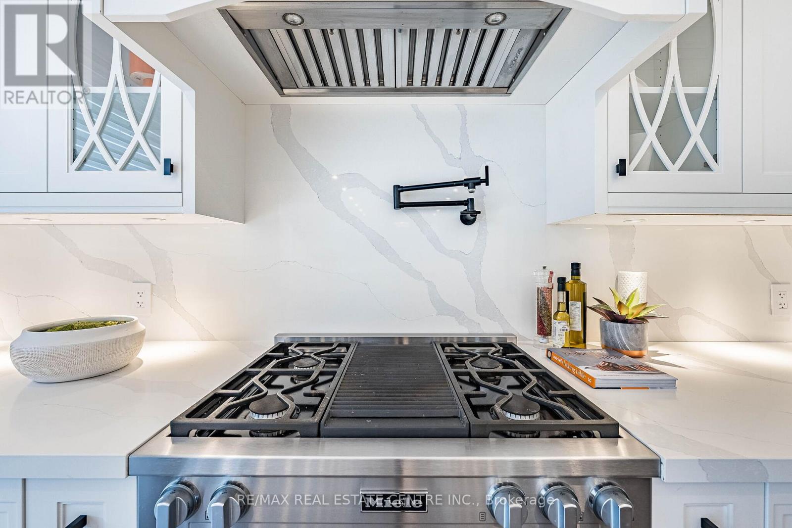 15 Montford Drive, Toronto, Ontario  M2M 3H2 - Photo 22 - C13051104