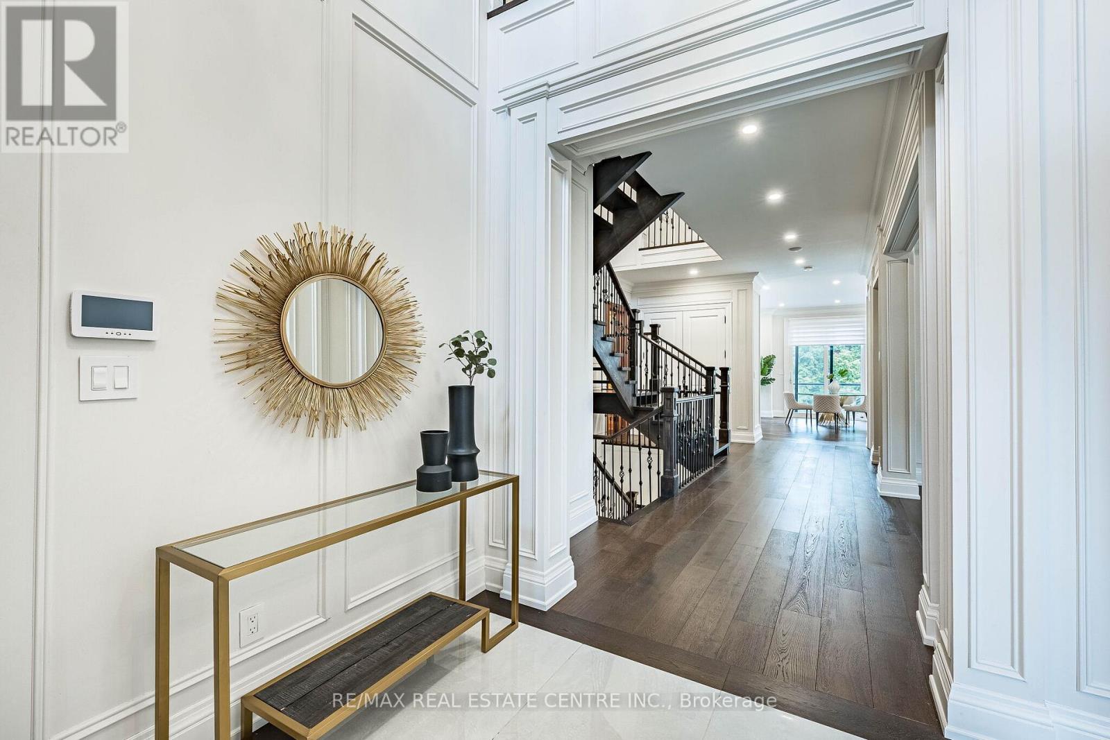 15 Montford Drive, Toronto, Ontario  M2M 3H2 - Photo 4 - C13051104