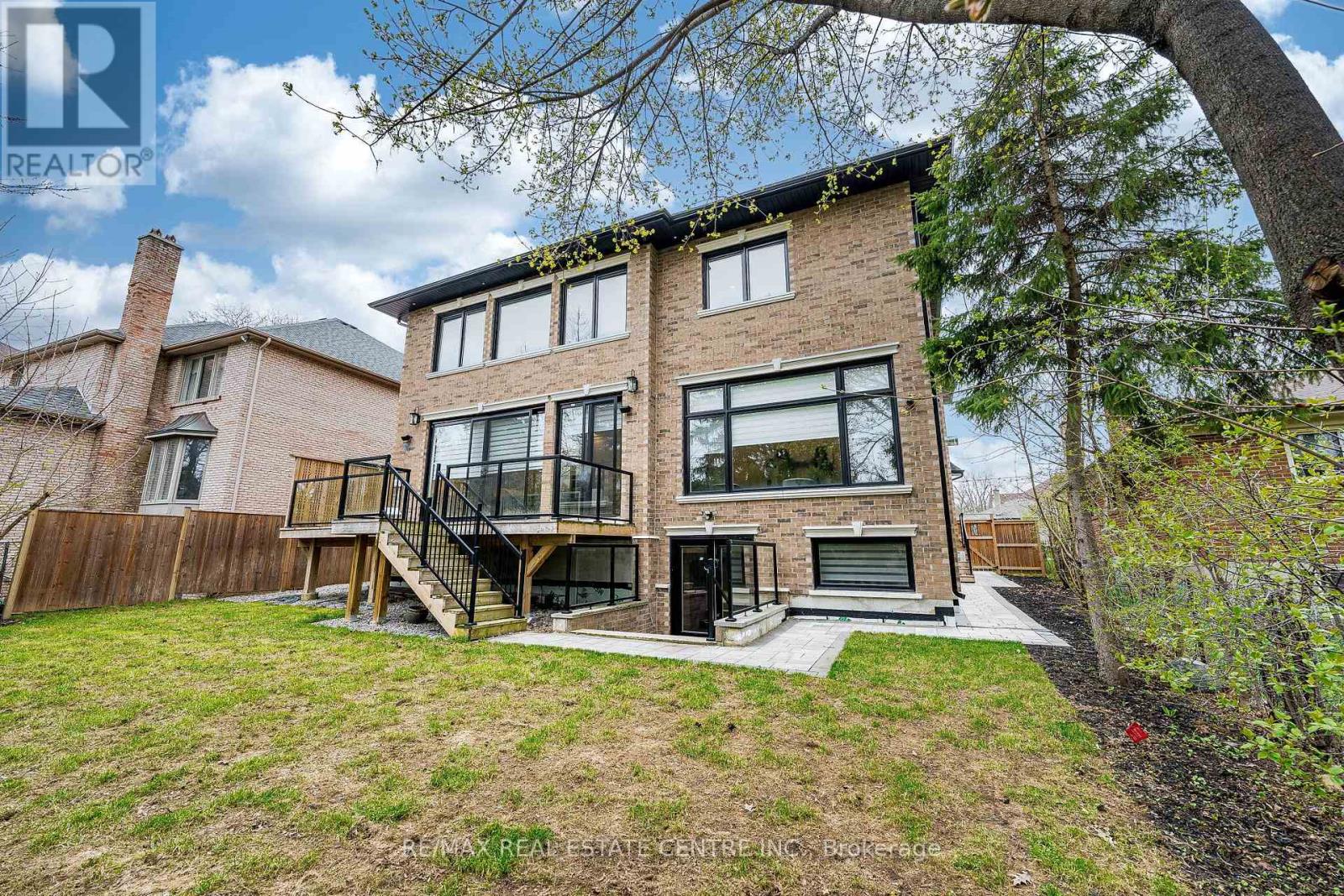 15 Montford Drive, Toronto, Ontario  M2M 3H2 - Photo 49 - C13051104