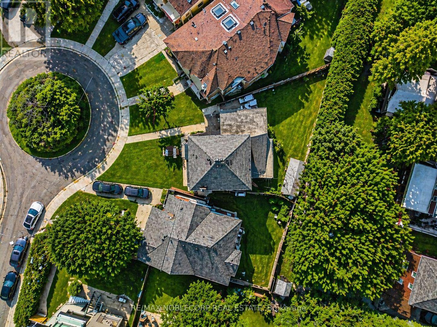 51 Glenavy Avenue, Toronto, Ontario  M4P 2T9 - Photo 7 - C13051112