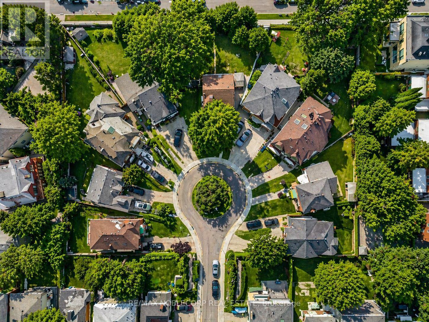 51 Glenavy Avenue, Toronto, Ontario  M4P 2T9 - Photo 9 - C13051112