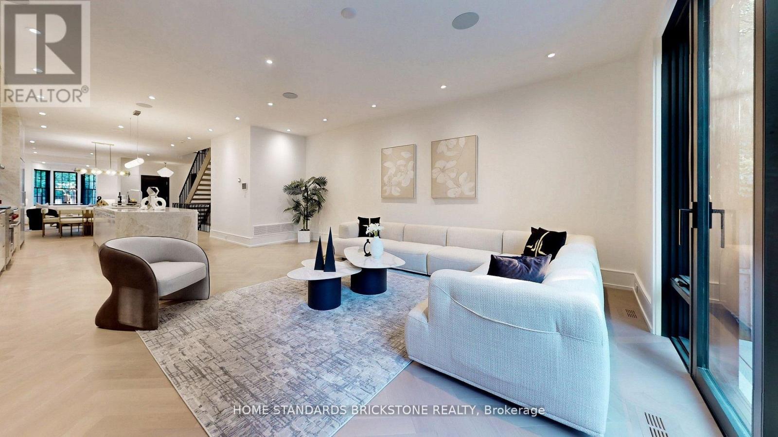 38 Elgin Avenue, Toronto, Ontario  M5R 1G6 - Photo 11 - C13051156