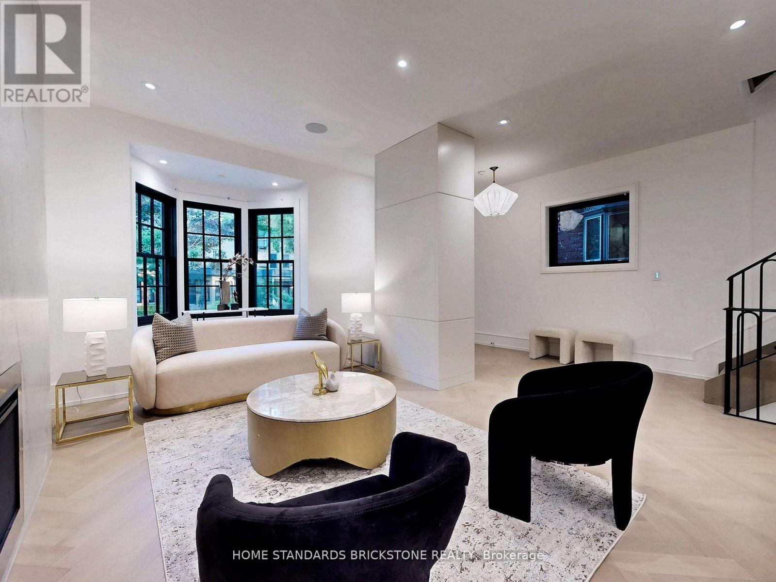 38 Elgin Avenue, Toronto, Ontario  M5R 1G6 - Photo 4 - C13051156