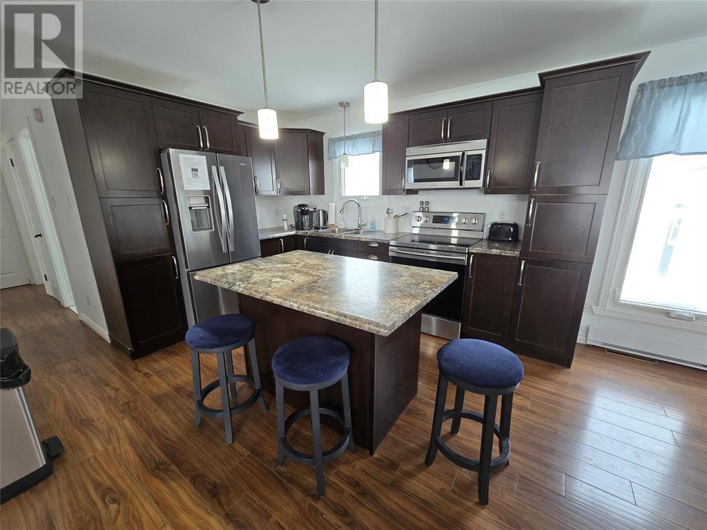 701 Mcparland Drive, Labrador City, Newfoundland & Labrador  A2V 1W1 - Photo 3 - 1296659