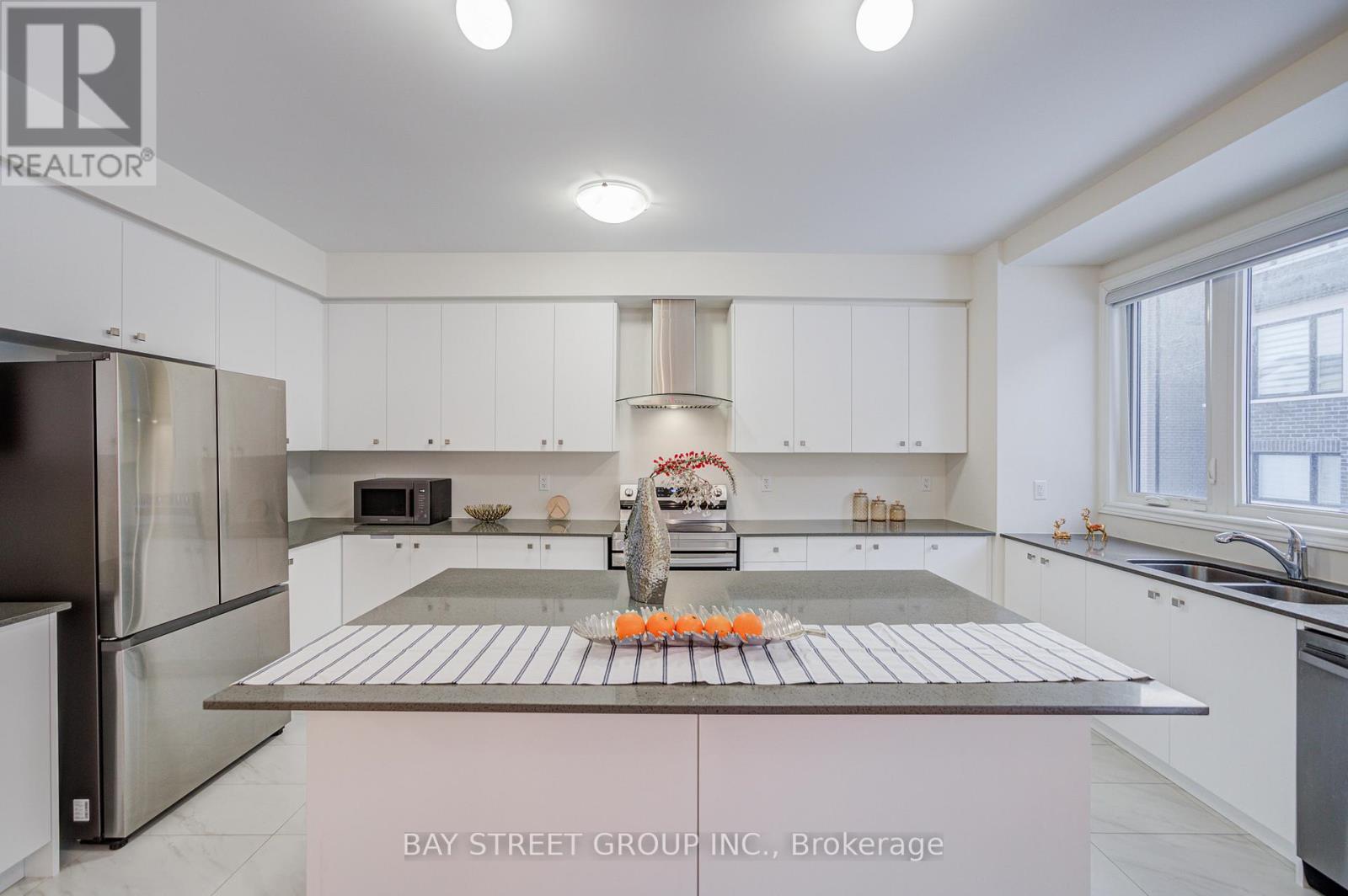 2916 Nakina Street, Pickering, Ontario  L1X 2R5 - Photo 13 - E13051058