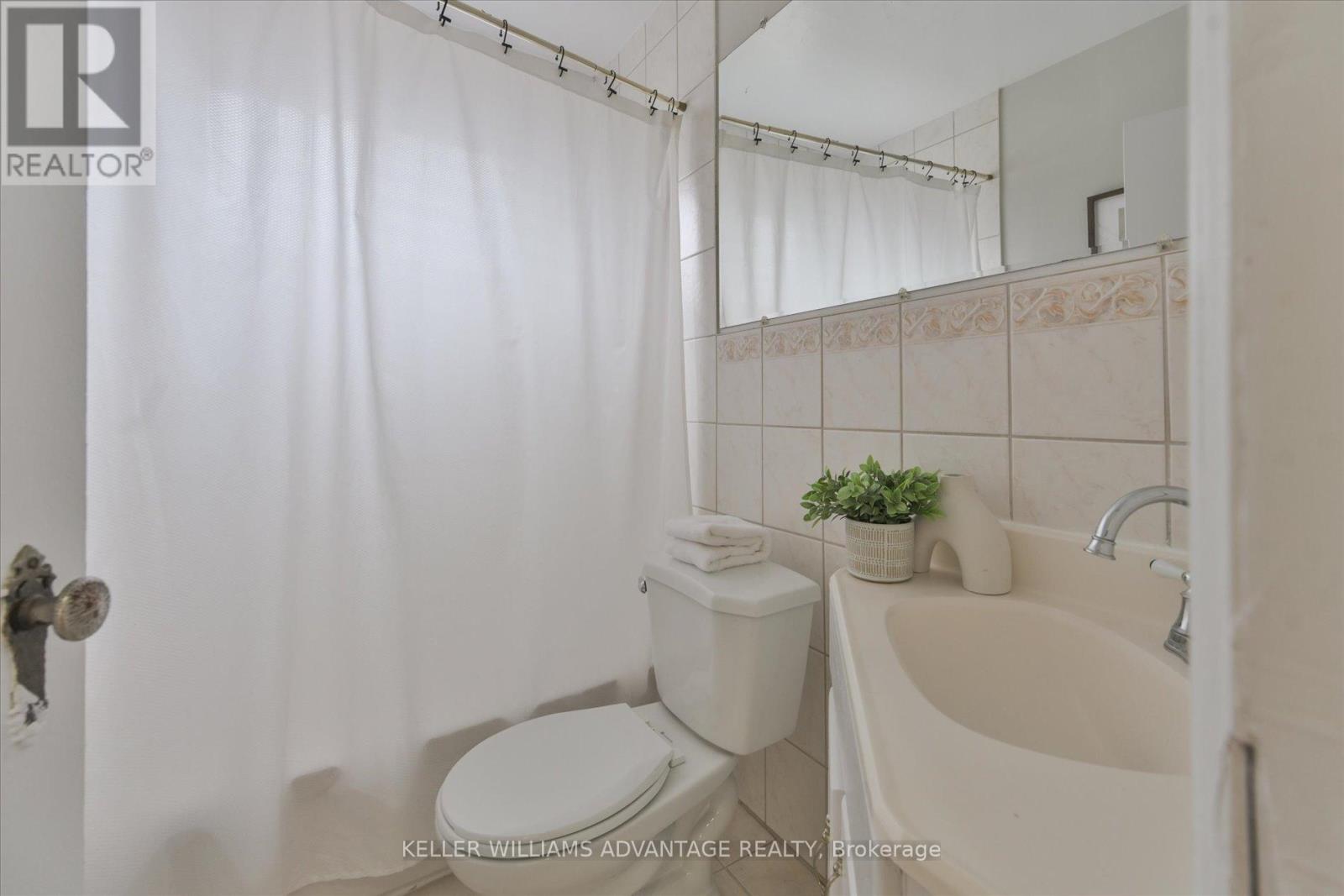 27 Innismore Crescent, Toronto, Ontario  M1R 1C8 - Photo 14 - E13051138