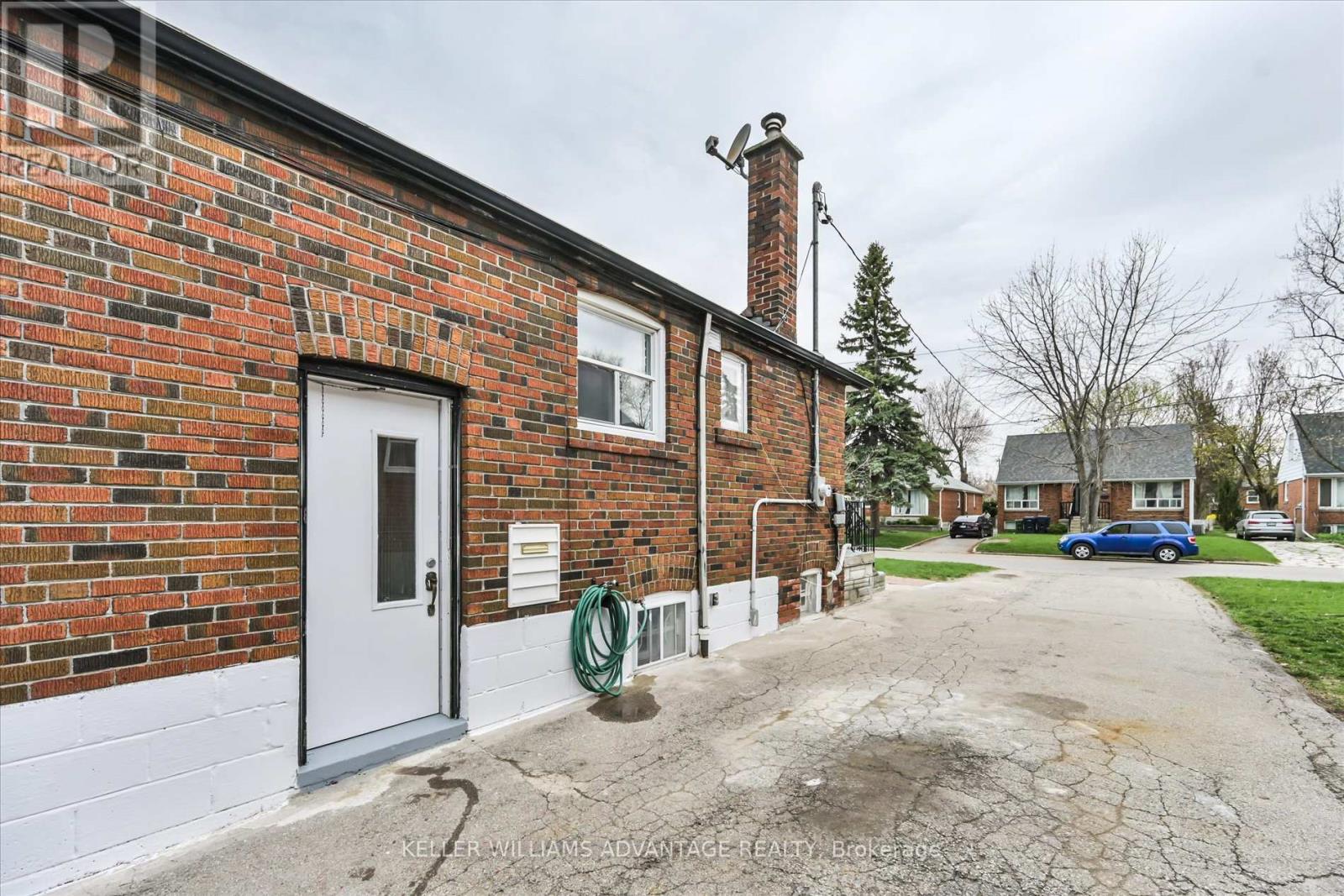 27 Innismore Crescent, Toronto, Ontario  M1R 1C8 - Photo 21 - E13051138