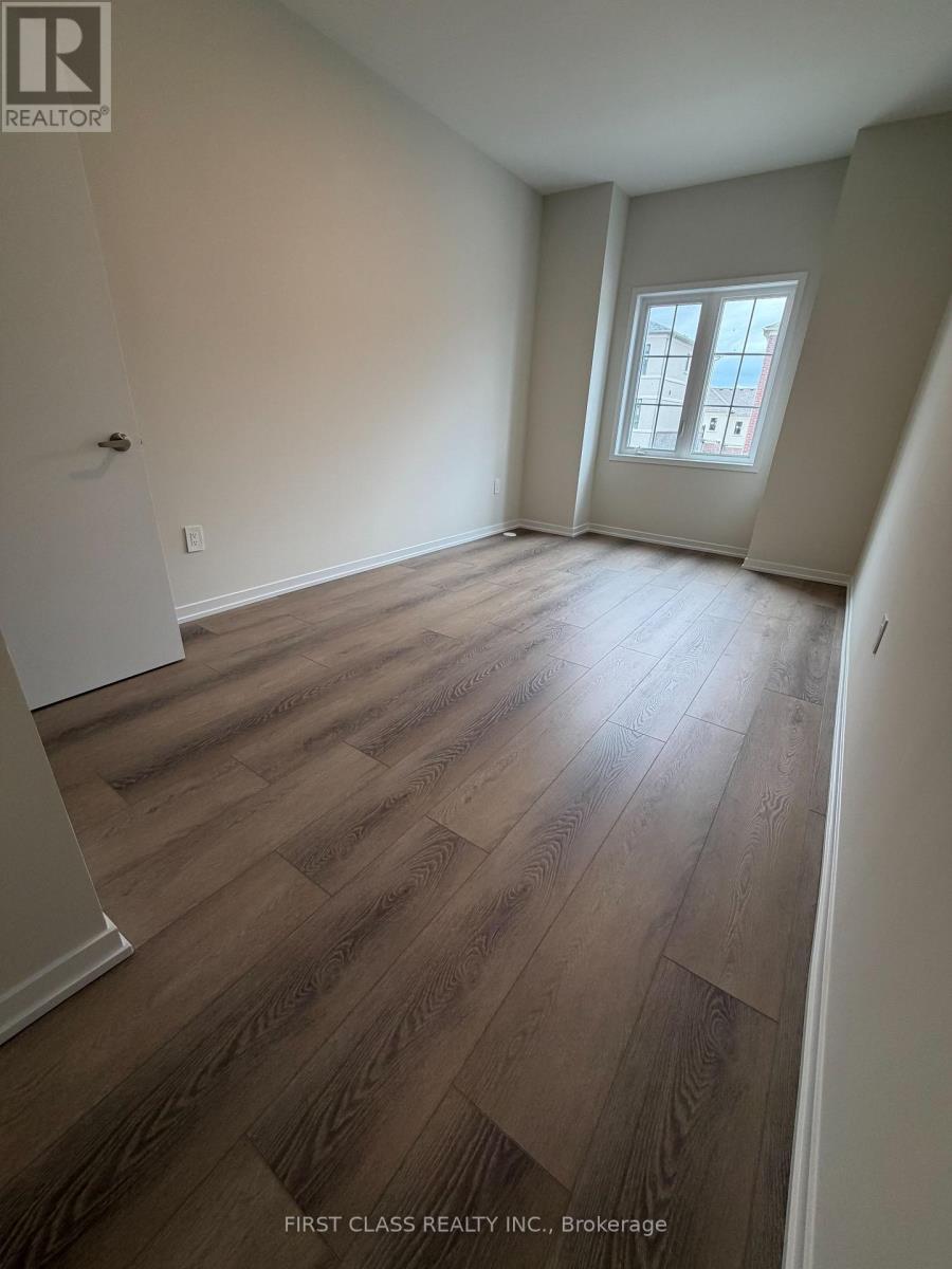 26 Helmkay Avenue, Richmond Hill, Ontario  L4E 1P4 - Photo 10 - N13051034