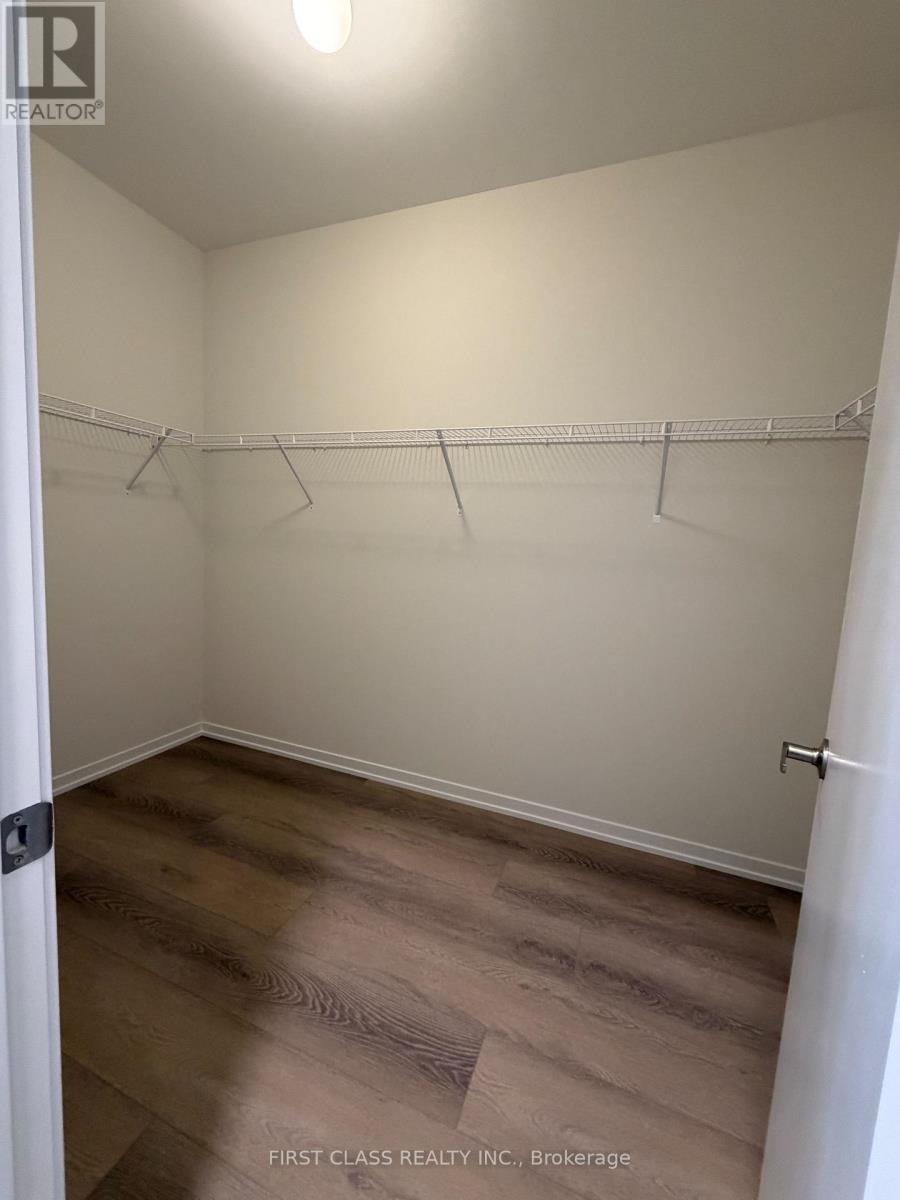 26 Helmkay Avenue, Richmond Hill, Ontario  L4E 1P4 - Photo 15 - N13051034