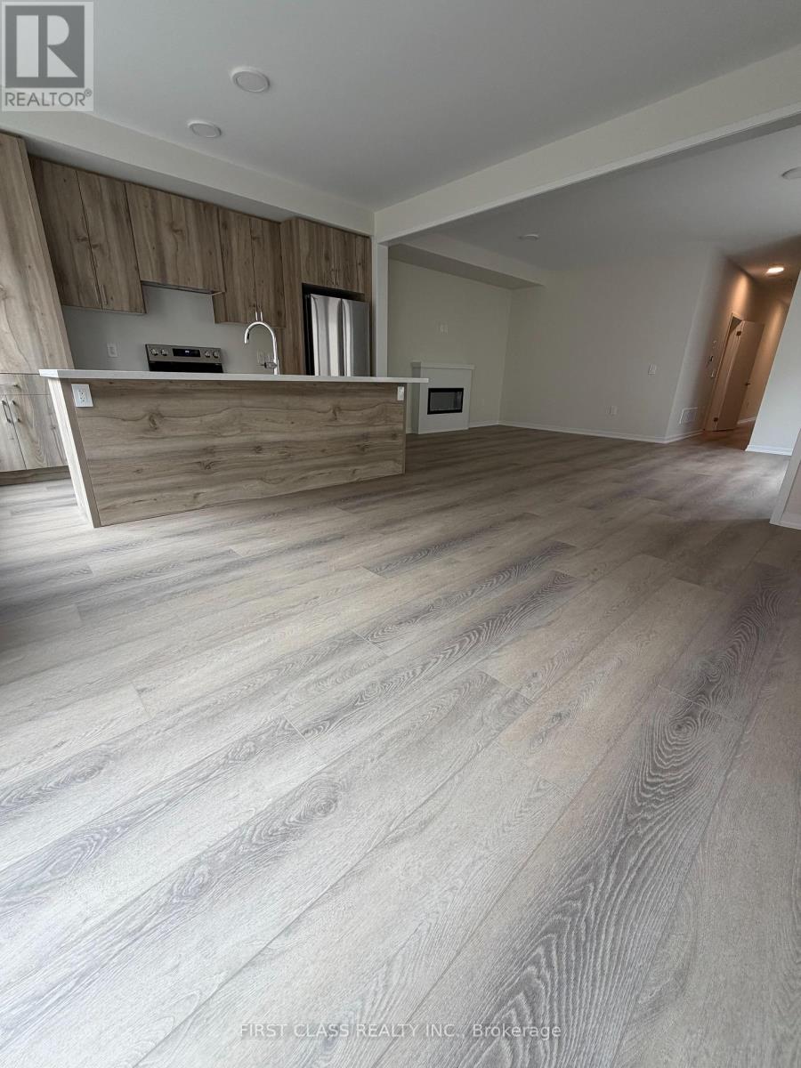 26 Helmkay Avenue, Richmond Hill, Ontario  L4E 1P4 - Photo 5 - N13051034