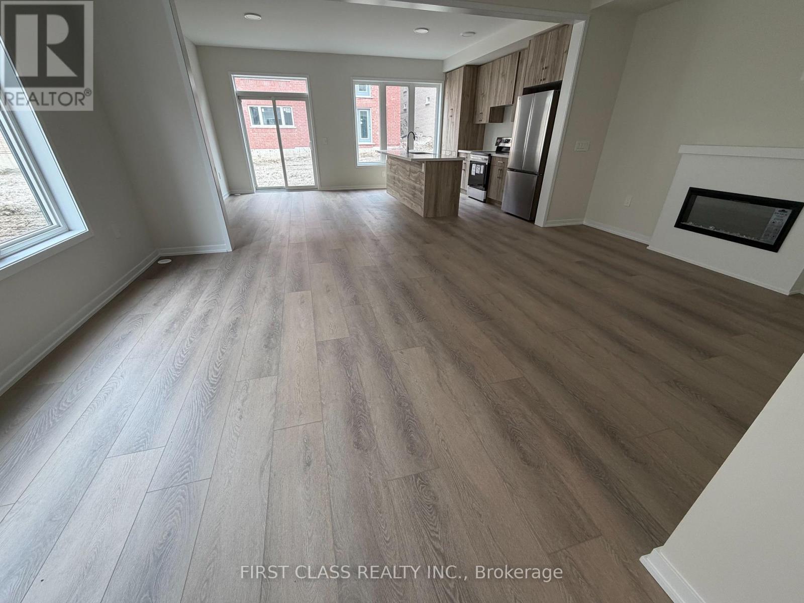 26 Helmkay Avenue, Richmond Hill, Ontario  L4E 1P4 - Photo 6 - N13051034