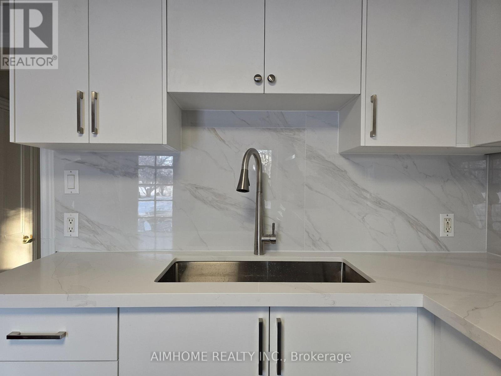 22156 Leslie Street, East Gwillimbury, Ontario  L0G 1R0 - Photo 14 - N13051040