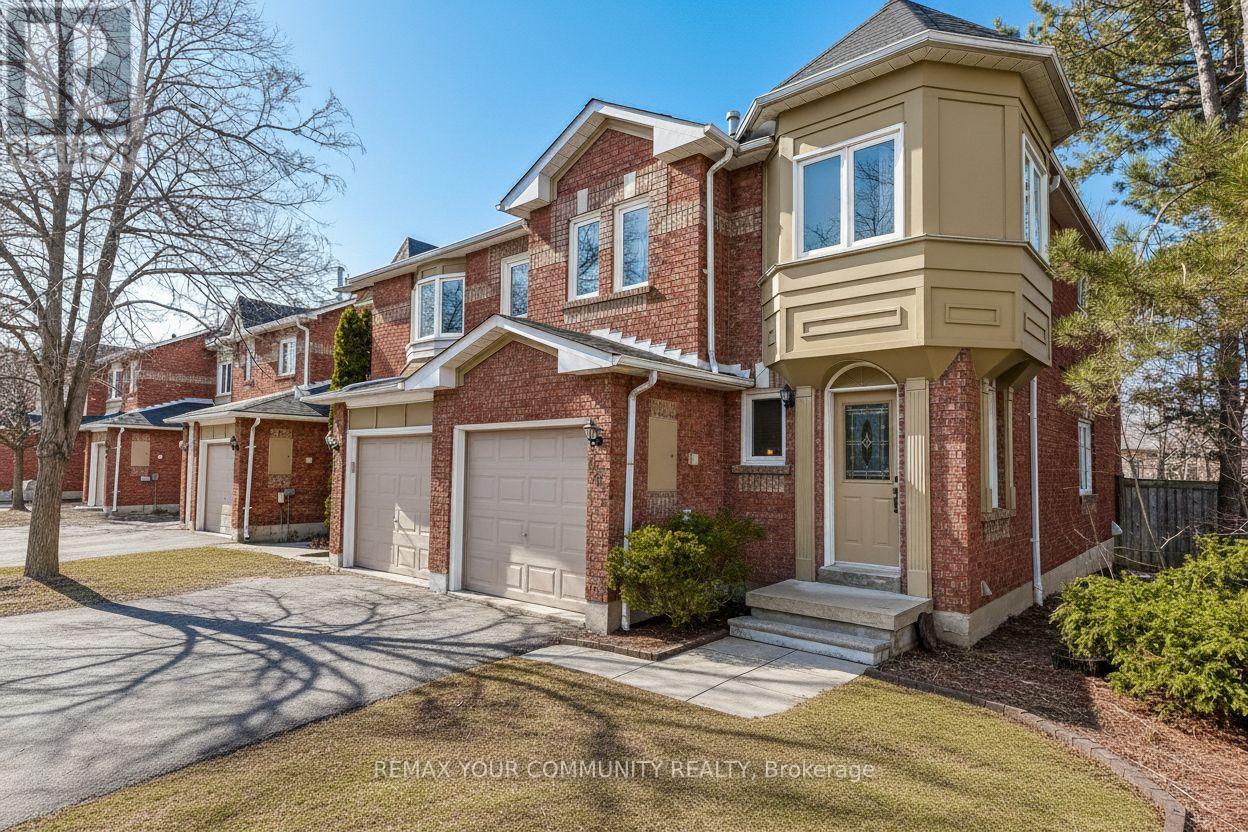 923 Caribou Valley Circle, Newmarket, Ontario  L3X 1W9 - Photo 2 - N13051086