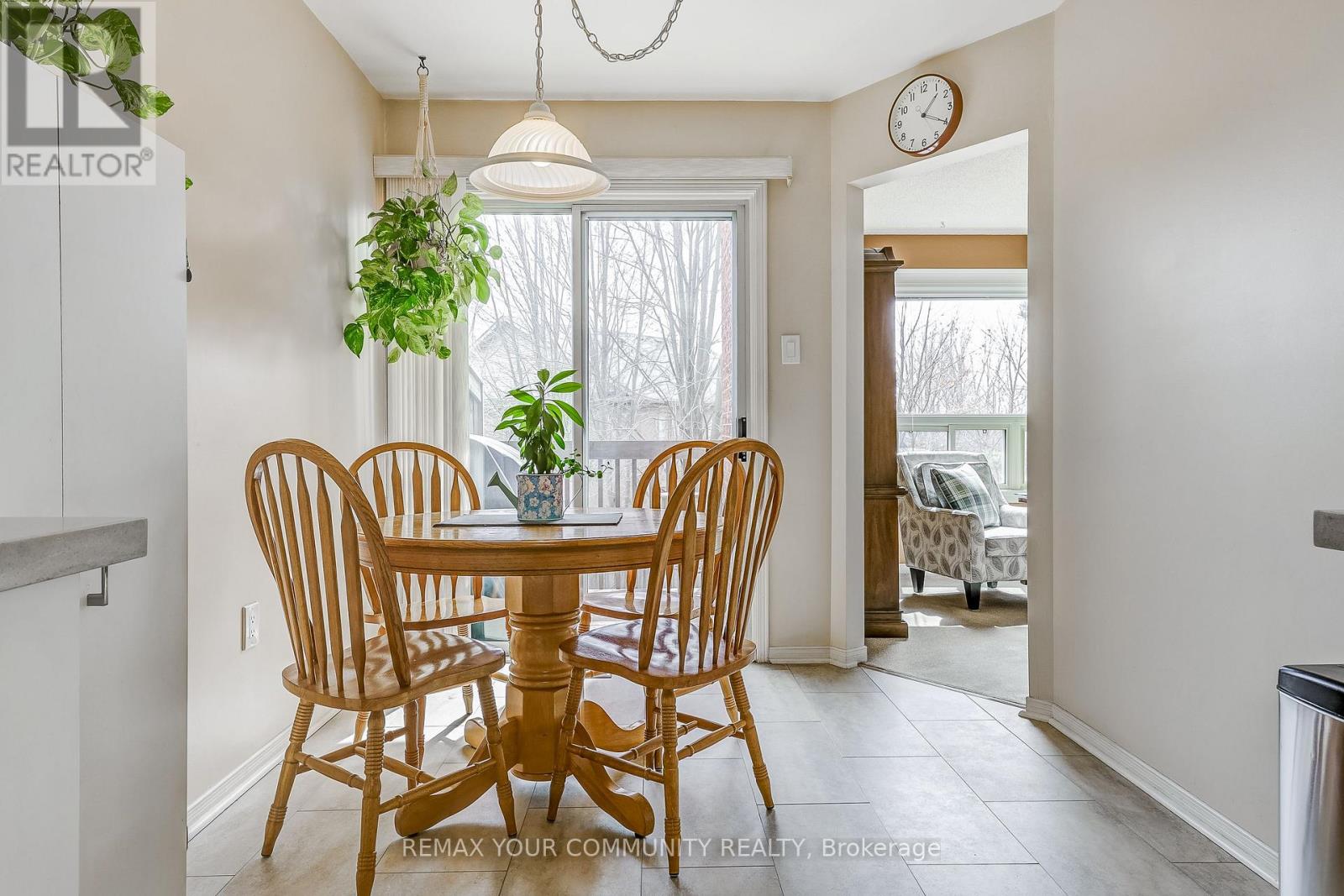 923 Caribou Valley Circle, Newmarket, Ontario  L3X 1W9 - Photo 9 - N13051086