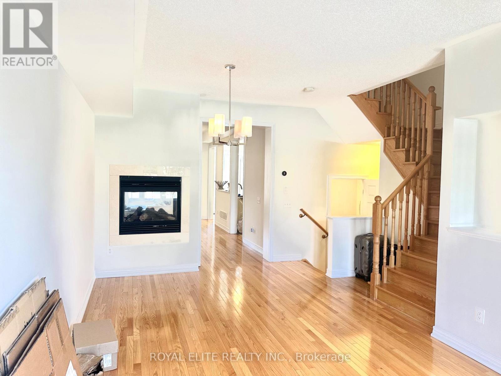 51 Locust Terrace, Markham, Ontario  L6E 0G8 - Photo 3 - N13051098