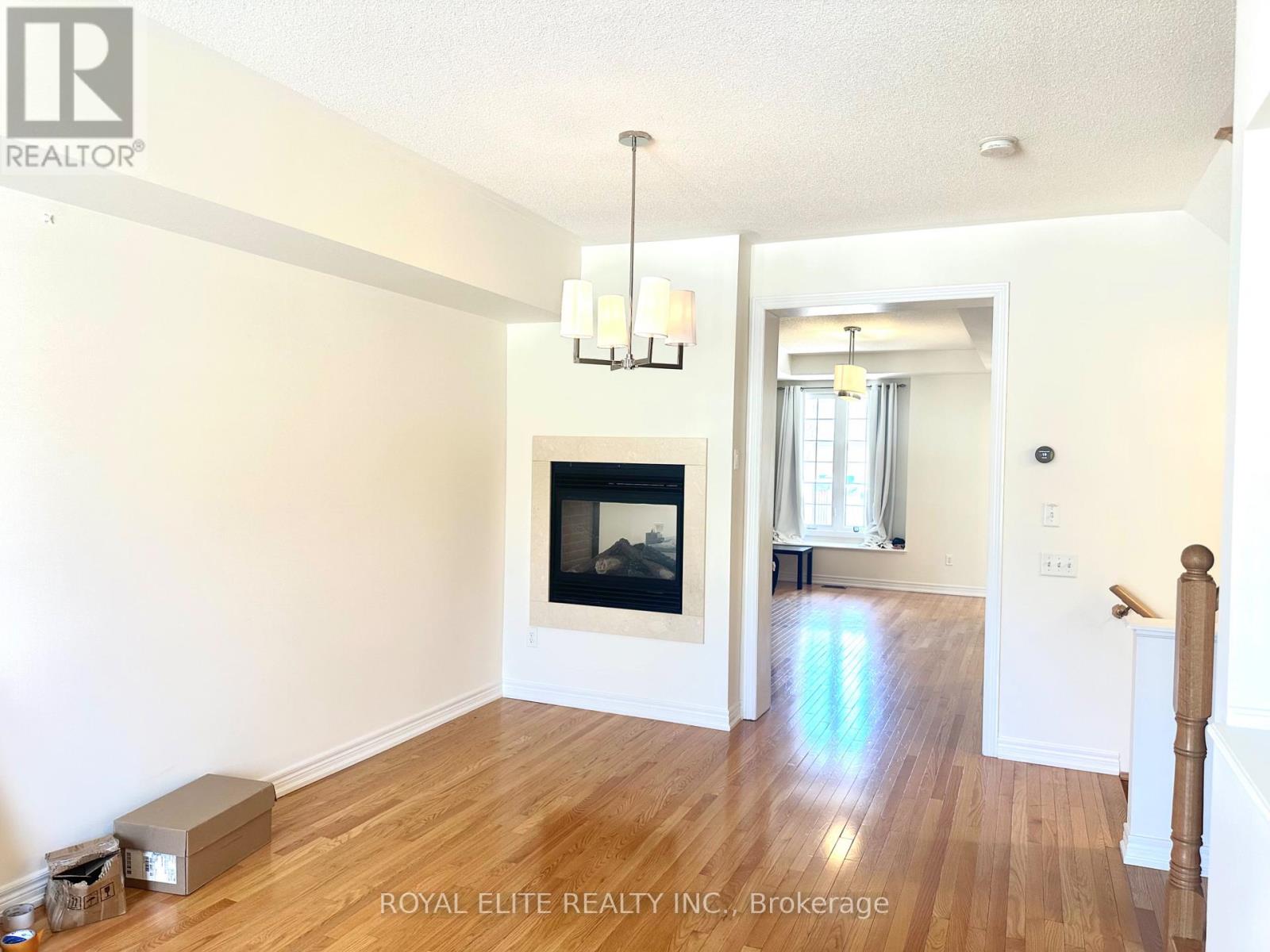 51 Locust Terrace, Markham, Ontario  L6E 0G8 - Photo 4 - N13051098