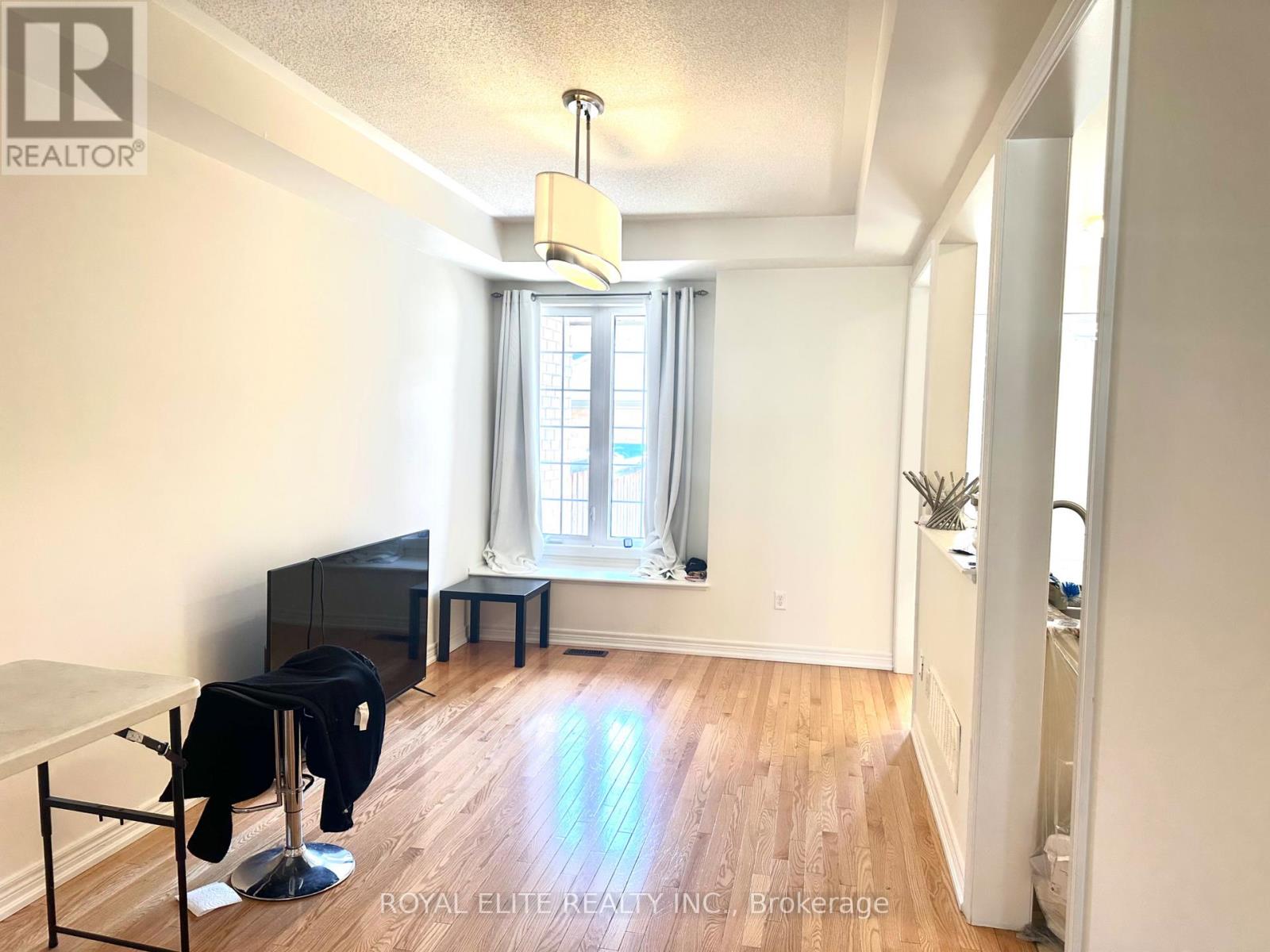 51 Locust Terrace, Markham, Ontario  L6E 0G8 - Photo 5 - N13051098