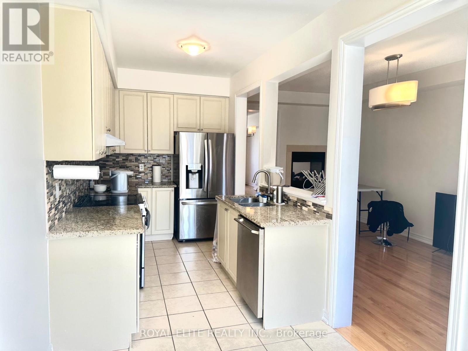 51 Locust Terrace, Markham, Ontario  L6E 0G8 - Photo 8 - N13051098