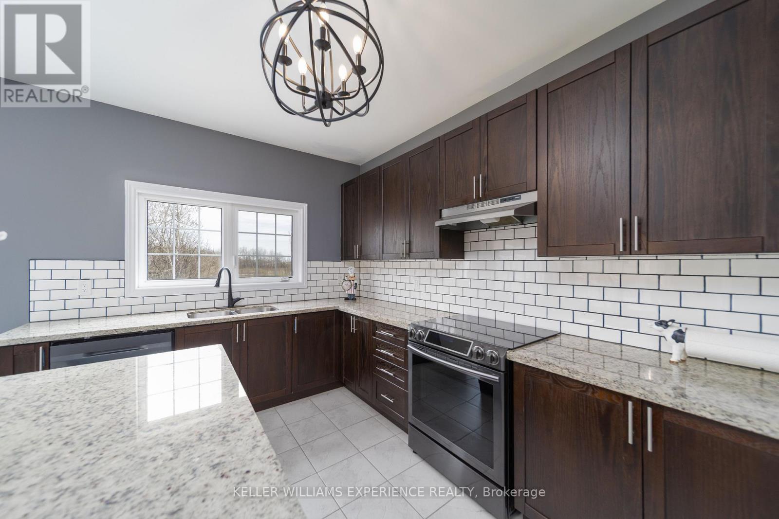 1601 Emberton Way, Innisfil, Ontario  L9S 0N4 - Photo 5 - N13051132