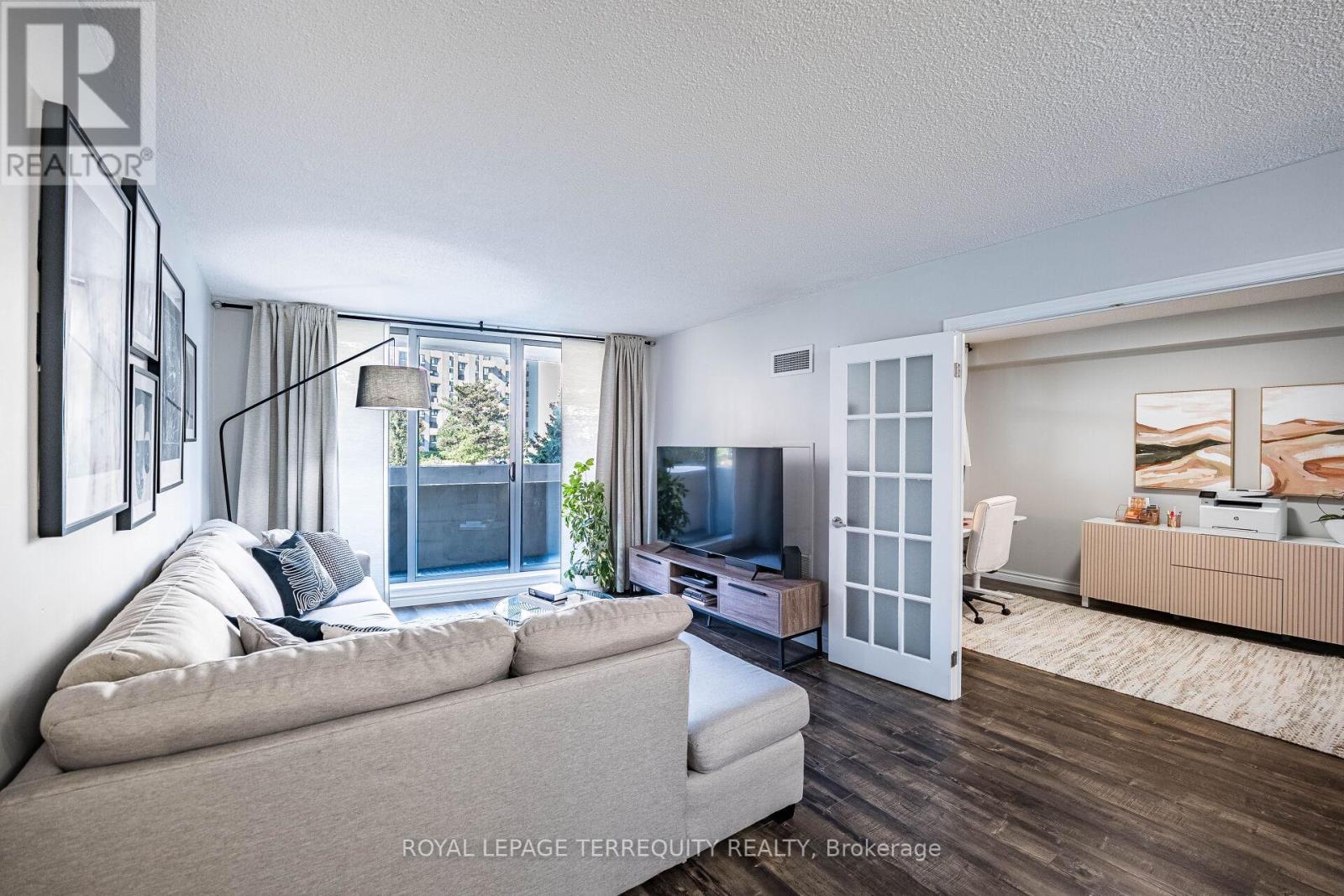 210 - 299 Mill Road, Toronto, Ontario  M9C 4V9 - Photo 10 - W13051120