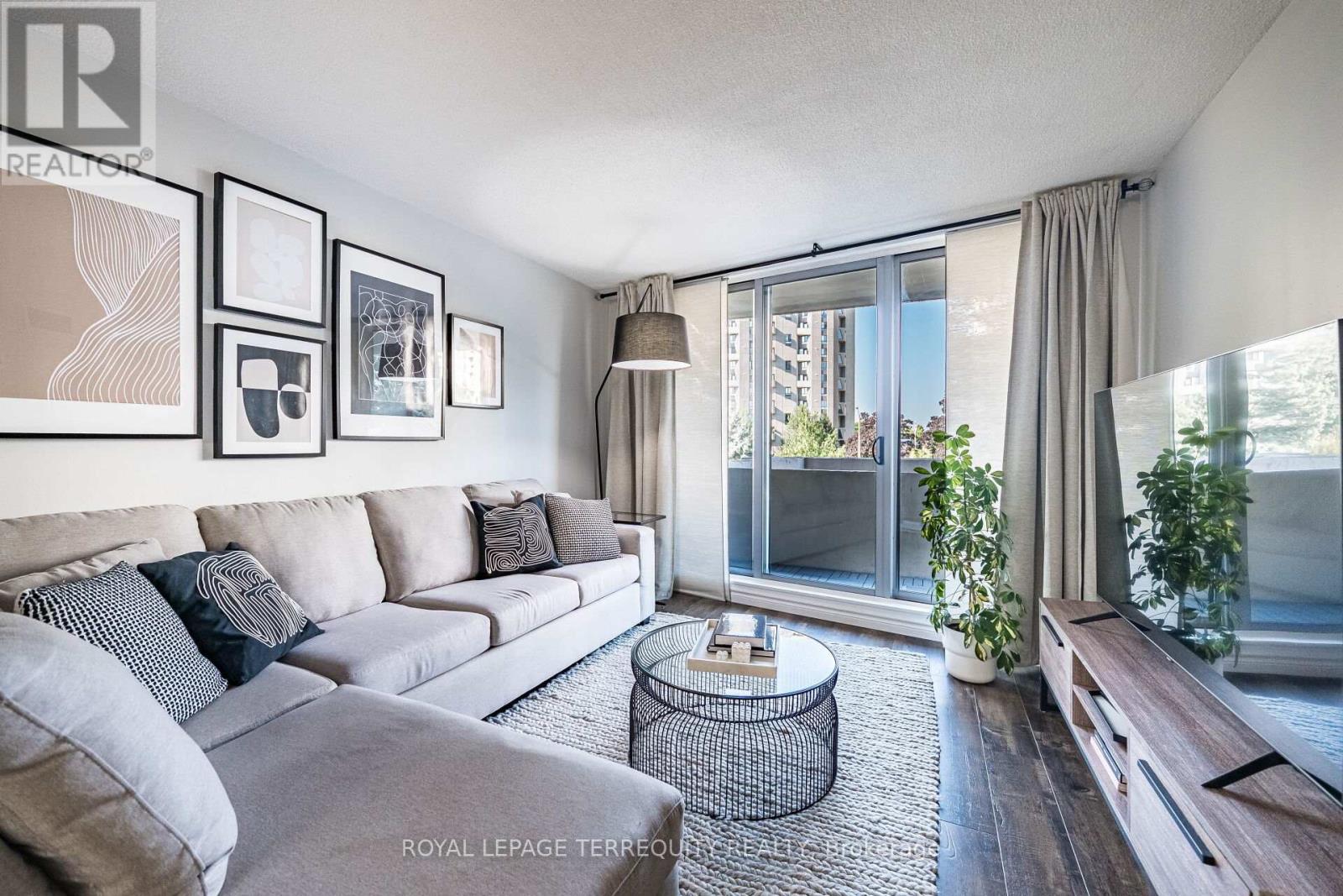 210 - 299 Mill Road, Toronto, Ontario  M9C 4V9 - Photo 8 - W13051120