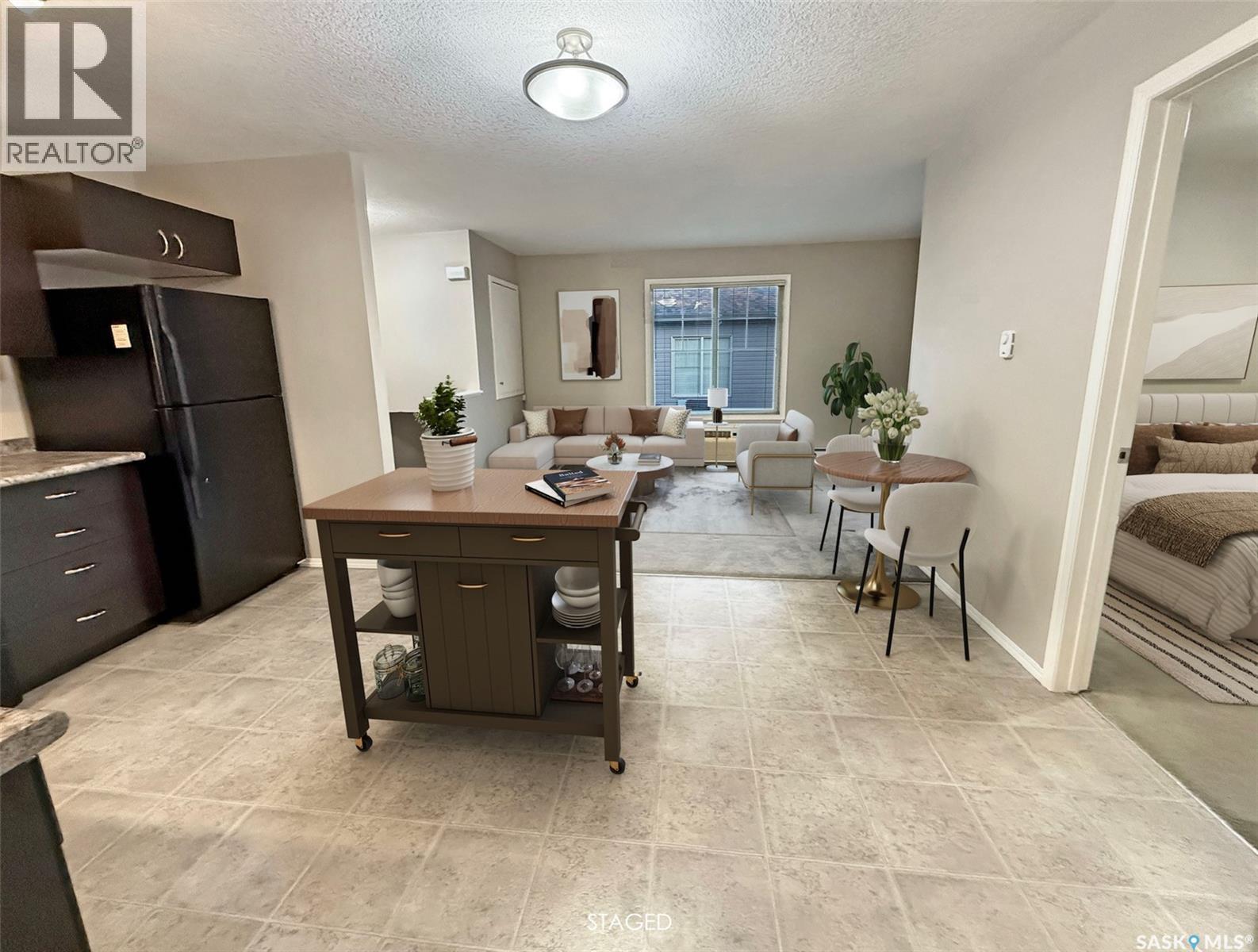 322 700 Battleford Trail, Swift Current, Saskatchewan  S9H 4V9 - Photo 3 - SK034121