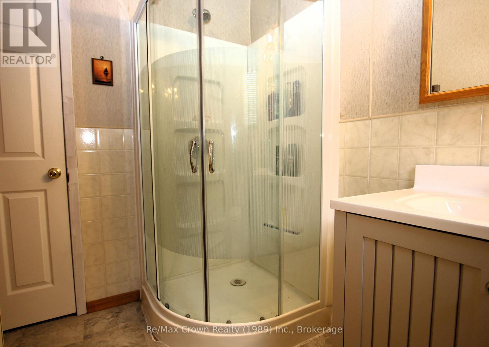 935 Limberlost Point Road, Parry Sound Remote Area, Ontario  P0H 2R0 - Photo 28 - X12867182