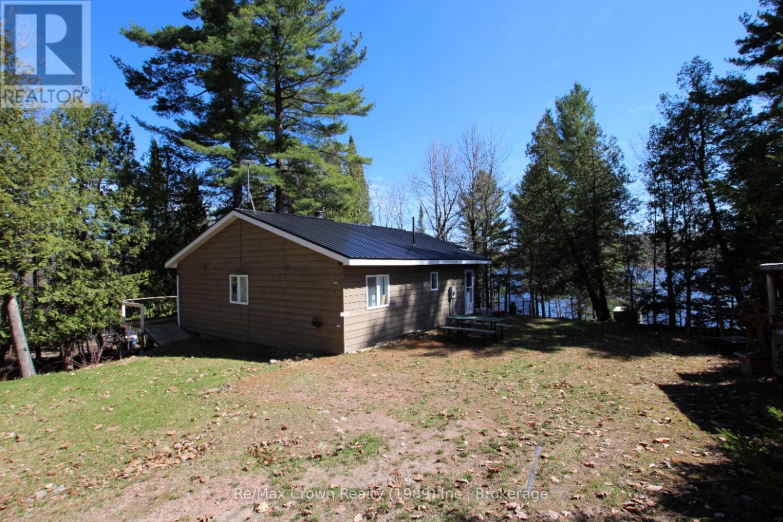 935 Limberlost Point Road, Parry Sound Remote Area, Ontario  P0H 2R0 - Photo 37 - X12867182