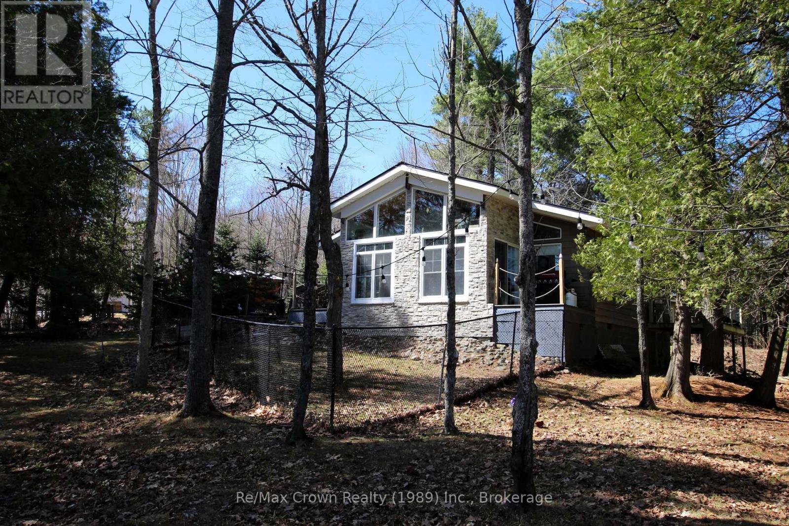 935 Limberlost Point Road, Parry Sound Remote Area, Ontario  P0H 2R0 - Photo 39 - X12867182