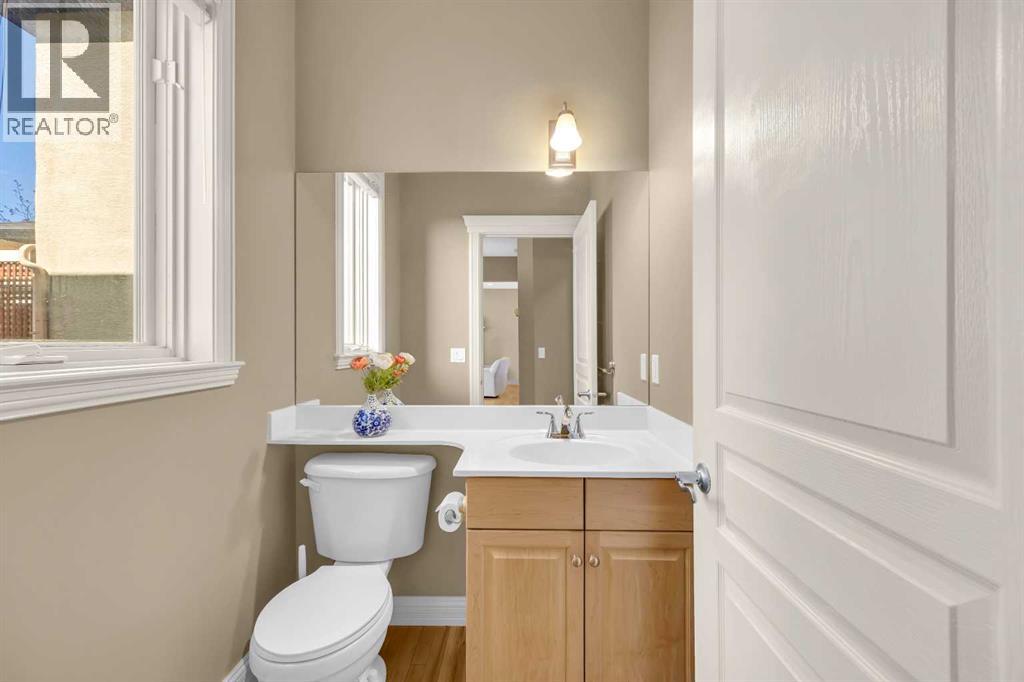 97 Strathridge Close Sw, Calgary, Alberta  T3H 4J3 - Photo 17 - A2294102