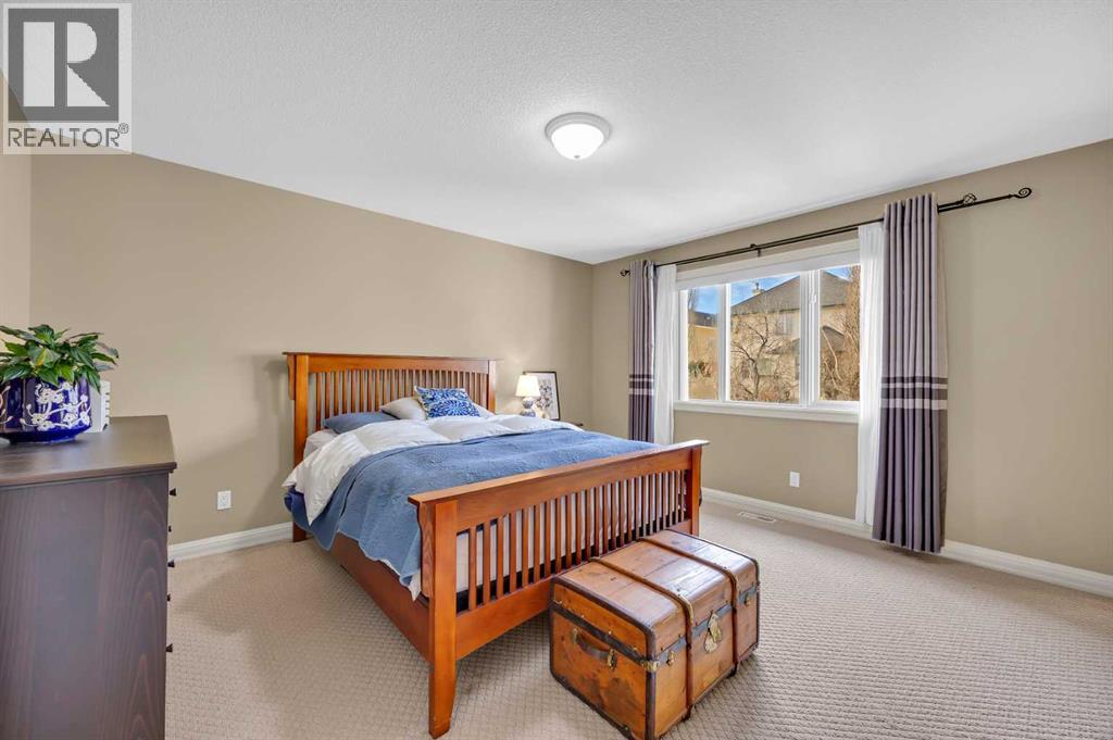 97 Strathridge Close Sw, Calgary, Alberta  T3H 4J3 - Photo 22 - A2294102