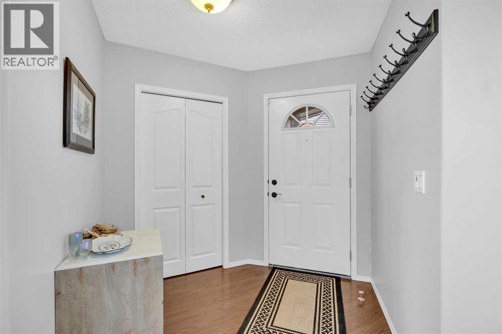 266 Cougarstone Circle Sw, Calgary, Alberta  T3H 4W4 - Photo 3 - A2304824