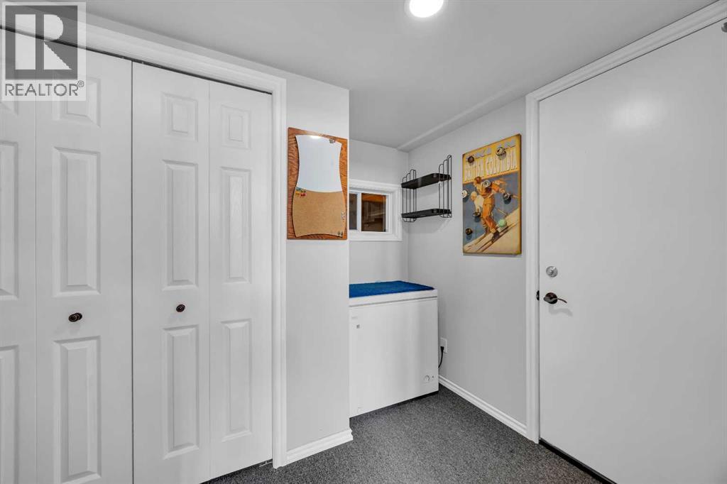 266 Cougarstone Circle Sw, Calgary, Alberta  T3H 4W4 - Photo 20 - A2304824