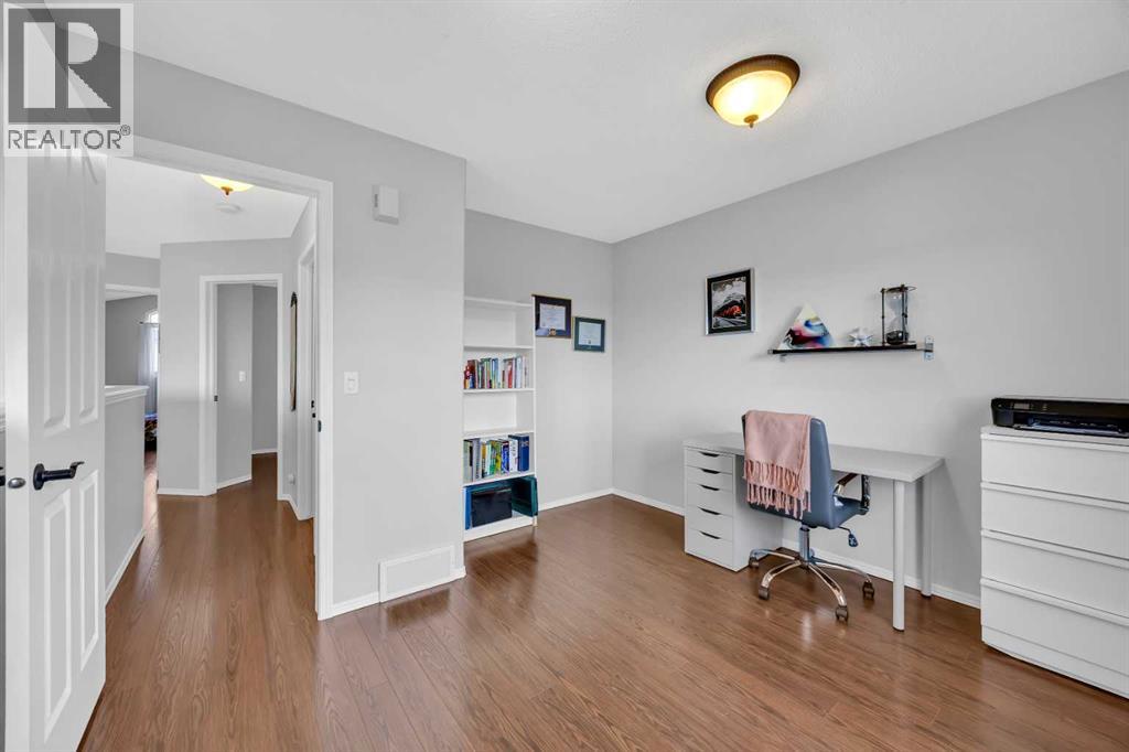 266 Cougarstone Circle Sw, Calgary, Alberta  T3H 4W4 - Photo 32 - A2304824