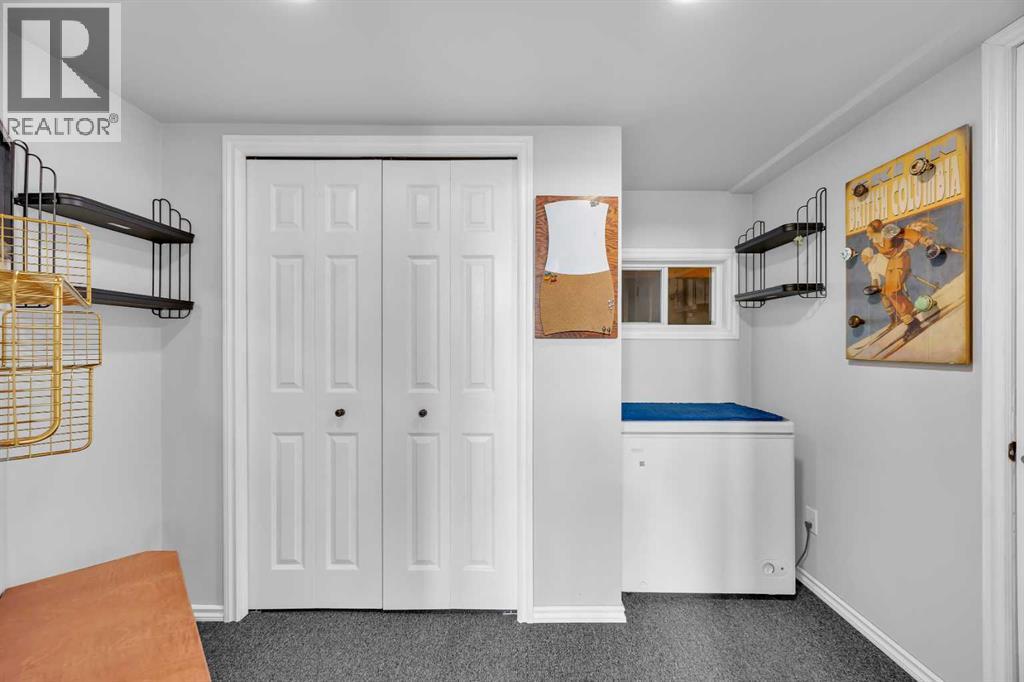 266 Cougarstone Circle Sw, Calgary, Alberta  T3H 4W4 - Photo 19 - A2304824
