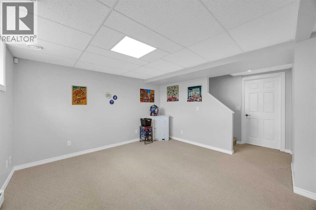 266 Cougarstone Circle Sw, Calgary, Alberta  T3H 4W4 - Photo 39 - A2304824