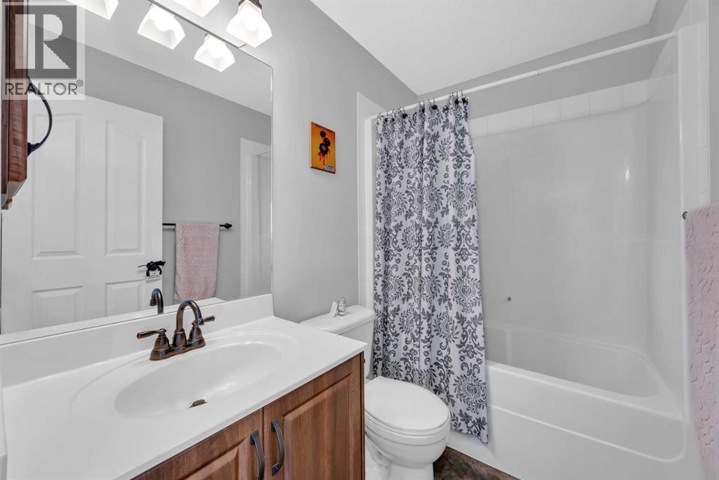 266 Cougarstone Circle Sw, Calgary, Alberta  T3H 4W4 - Photo 34 - A2304824