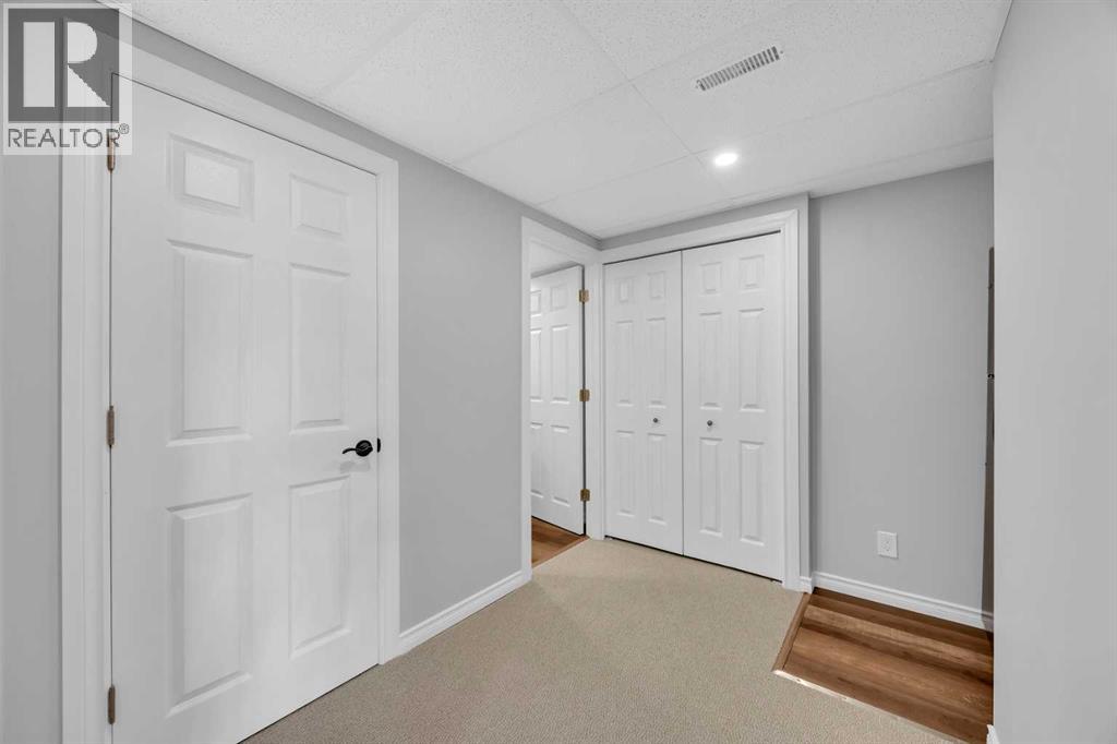 266 Cougarstone Circle Sw, Calgary, Alberta  T3H 4W4 - Photo 41 - A2304824