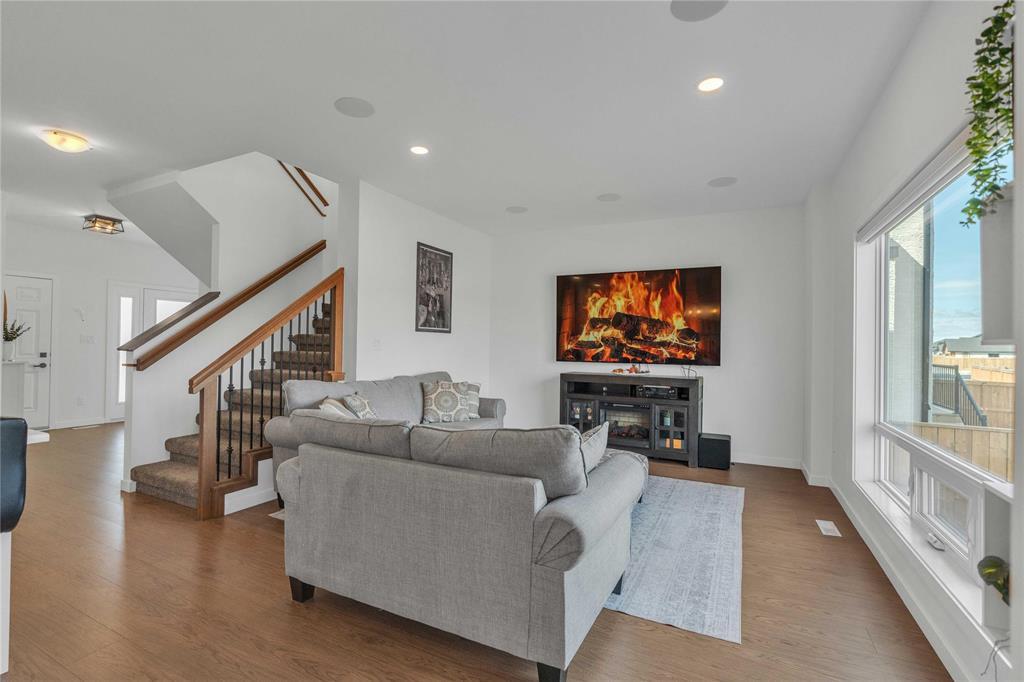 123 Lloyd Mckinnon Way, Winnipeg, Manitoba  R3X 1V7 - Photo 10 - 202608536