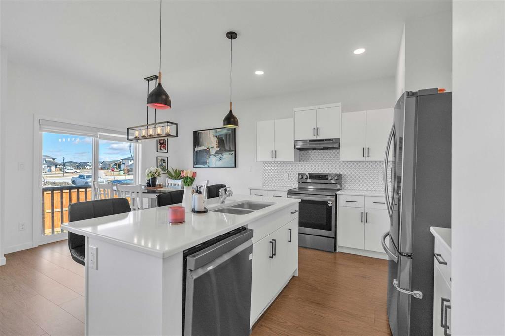 123 Lloyd Mckinnon Way, Winnipeg, Manitoba  R3X 1V7 - Photo 5 - 202608536