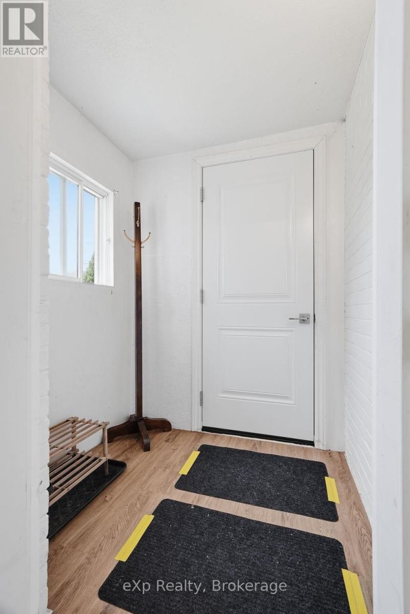 361 6th Avenue, Hanover, Ontario  N4N 2E8 - Photo 4 - X13051188