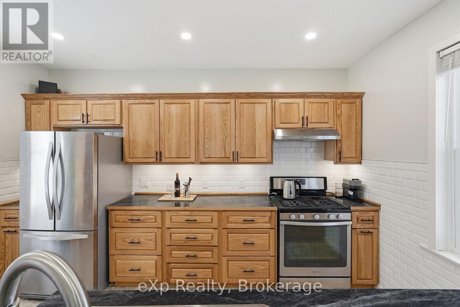 361 6th Avenue, Hanover, Ontario  N4N 2E8 - Photo 5 - X13051188