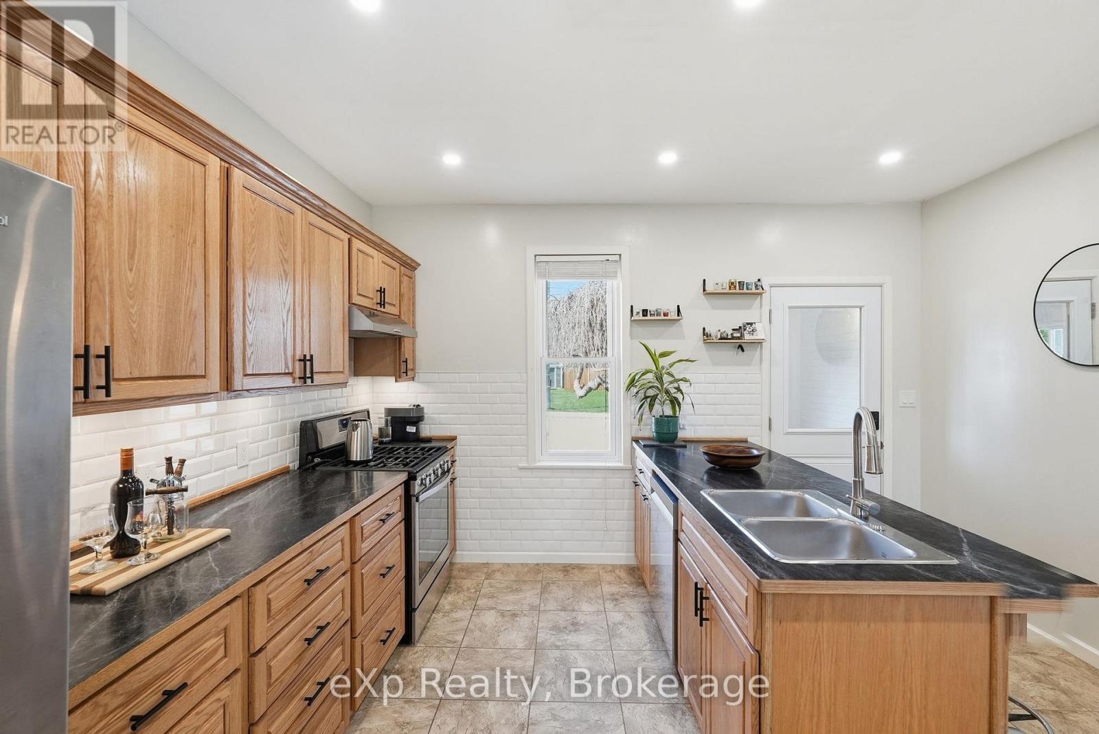 361 6th Avenue, Hanover, Ontario  N4N 2E8 - Photo 7 - X13051188