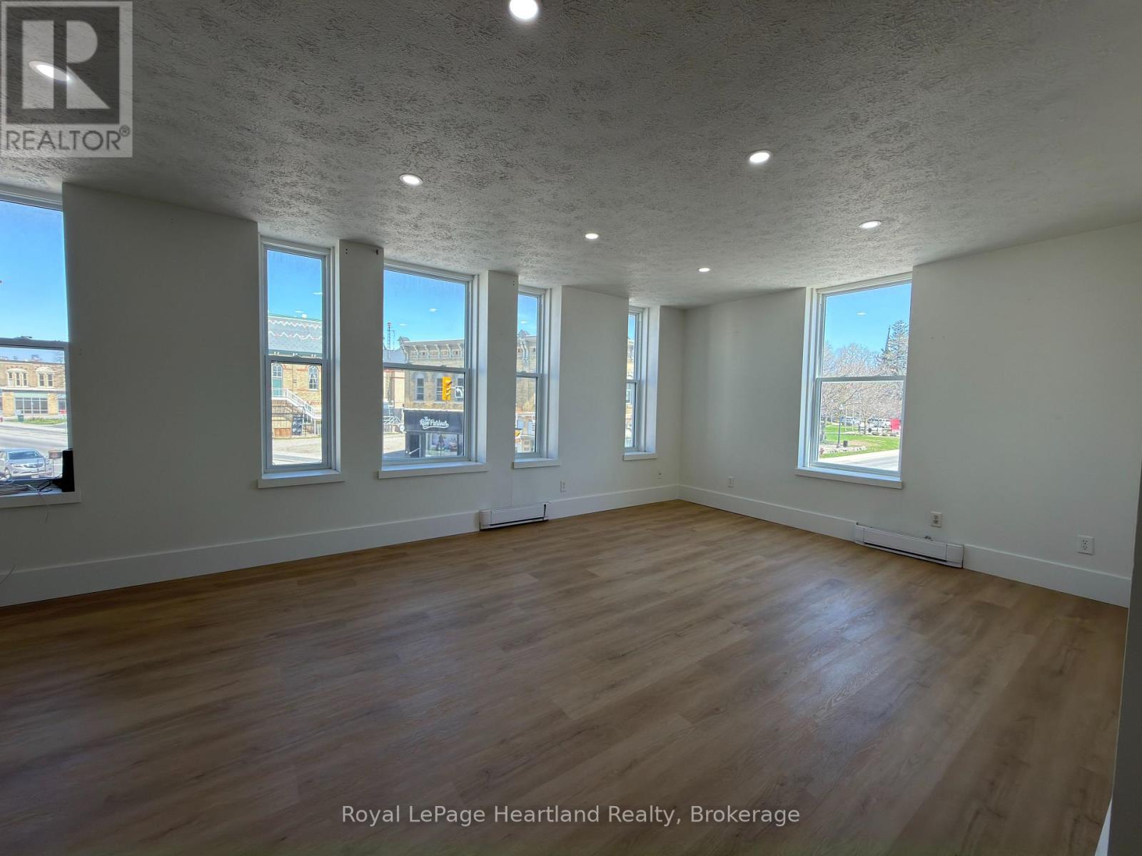 3 - 6 Isaac Street, Central Huron, Ontario  N0M 1L0 - Photo 11 - X13051194