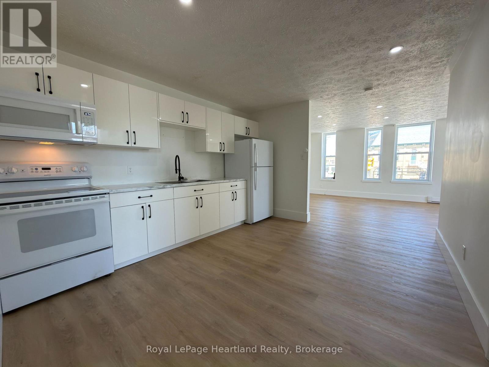 3 - 6 Isaac Street, Central Huron, Ontario  N0M 1L0 - Photo 3 - X13051194