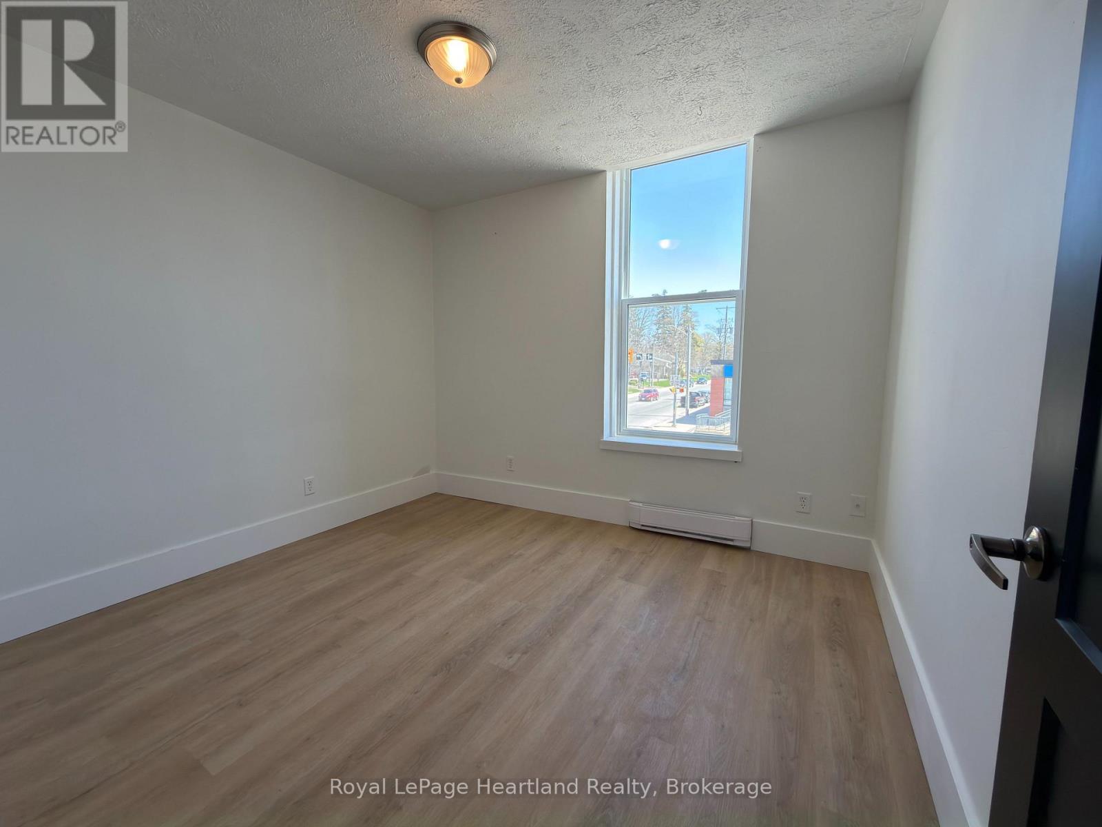 3 - 6 Isaac Street, Central Huron, Ontario  N0M 1L0 - Photo 5 - X13051194