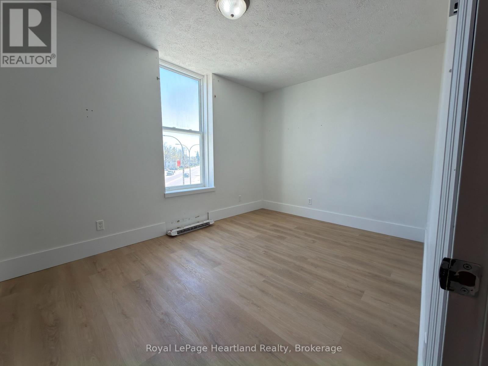 3 - 6 Isaac Street, Central Huron, Ontario  N0M 1L0 - Photo 6 - X13051194