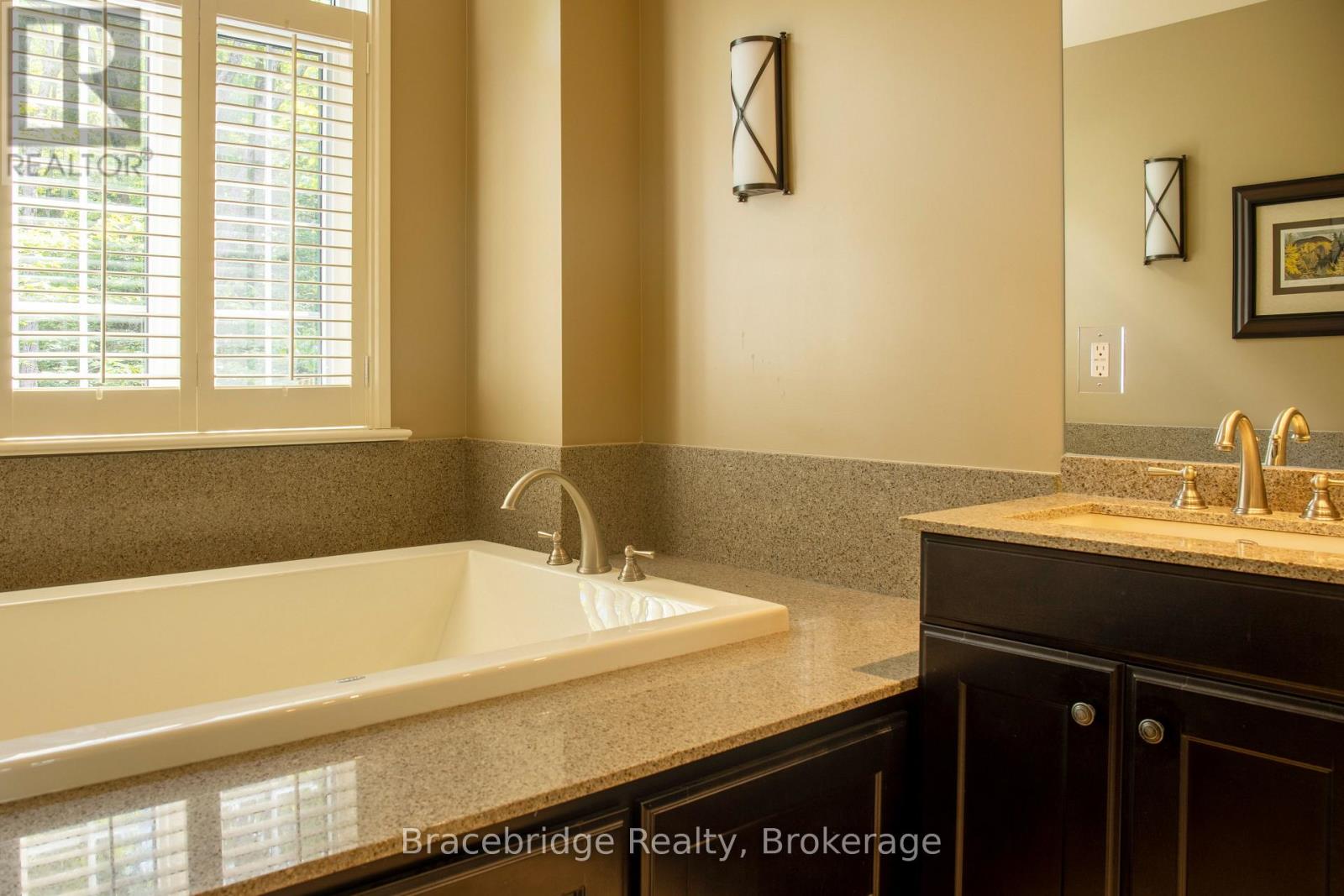 Sandfield 9 W2/w3 - 3876 Muskoka Rd 118 Highway W, Muskoka Lakes, Ontario  P0B 1J0 - Photo 13 - X13051198