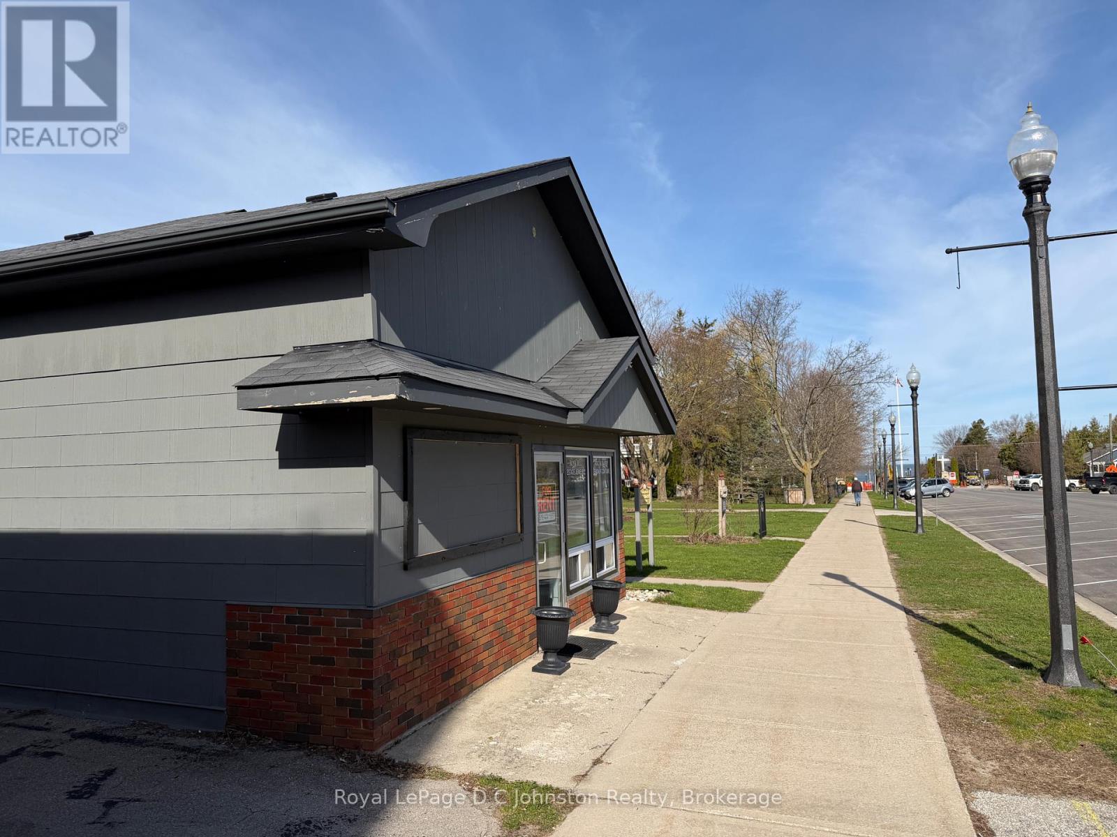 143 High Street, Saugeen Shores, Ontario  N0H 2L0 - Photo 2 - X13051226